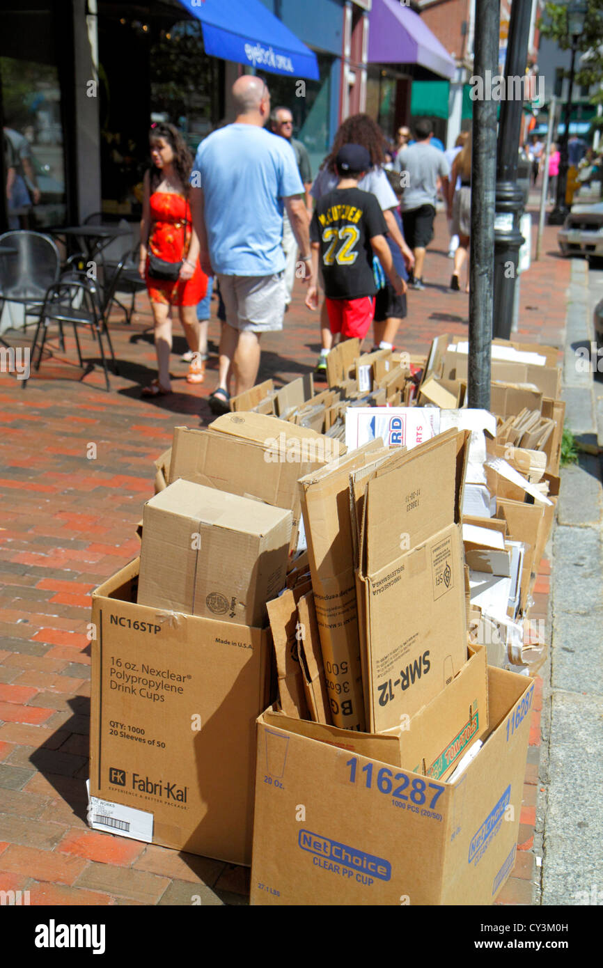 New Hampshire,Portsmouth,Market Square,Congress Street,trash,containers,curbside,curb,street,sidewalk,flattened  cardboard boxes,visitors travel travel Stock Photo - Alamy