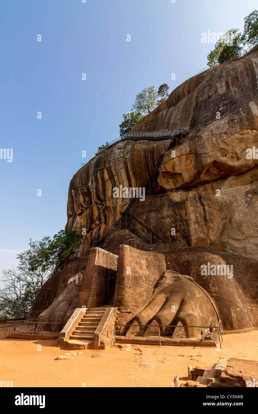 Lion gate entrance facade of Sigiriya rock fortress and palace Stock Photo