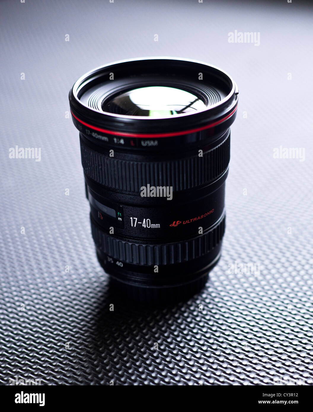 Canon EF 17-40mm f/4 USM L full frame ultra-wide zoom photography lens. Stock Photo