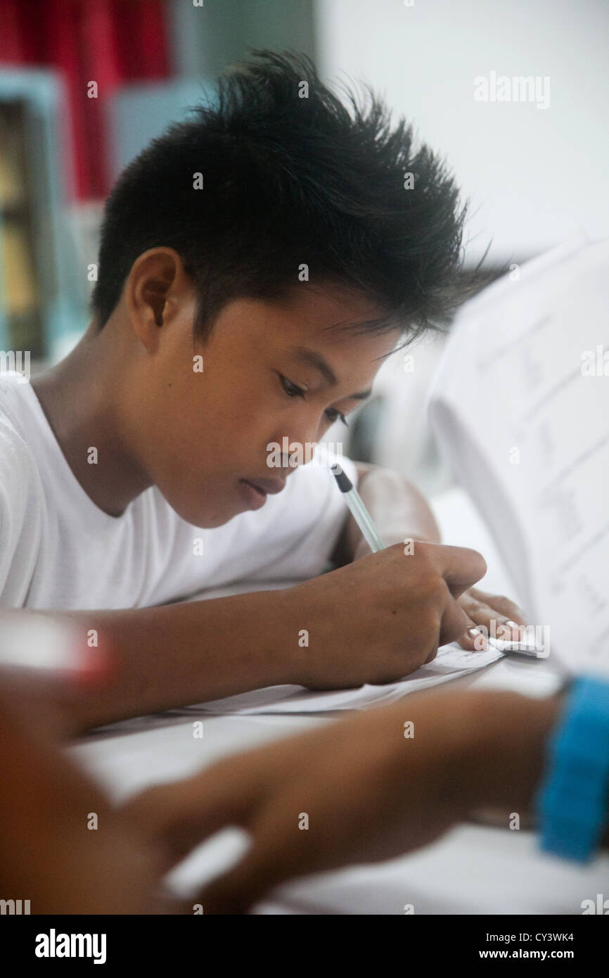 Philippines school girl hi-res stock photography and images - Alamy
