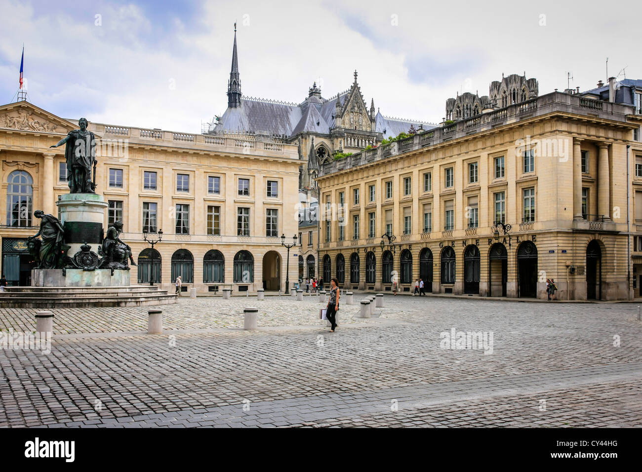 Image of Louis XV welcomed at Paris town hall for St John
