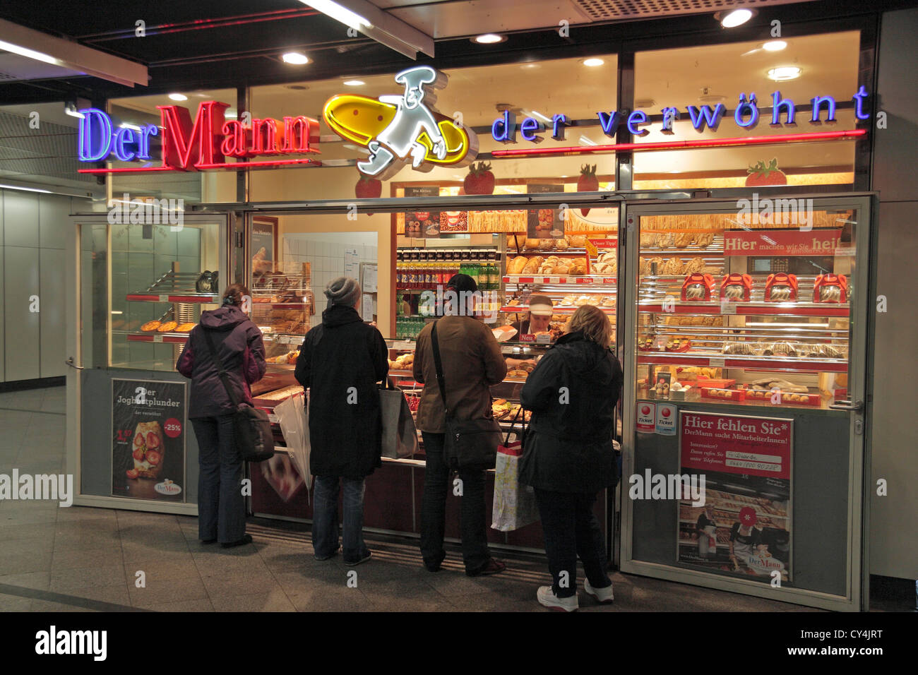 Der mann der verwohnt hires stock photography and images Alamy