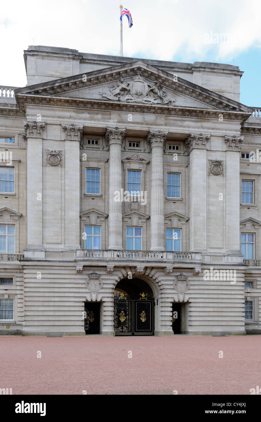 Buckingham Palace Facade Stock Photos & Buckingham Palace Facade Stock