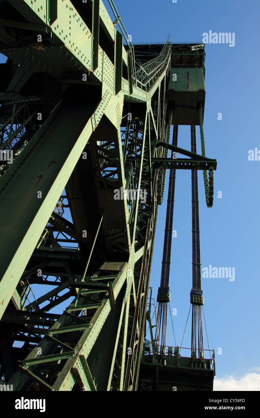 newport vertical lift bridge Stock Photo Alamy