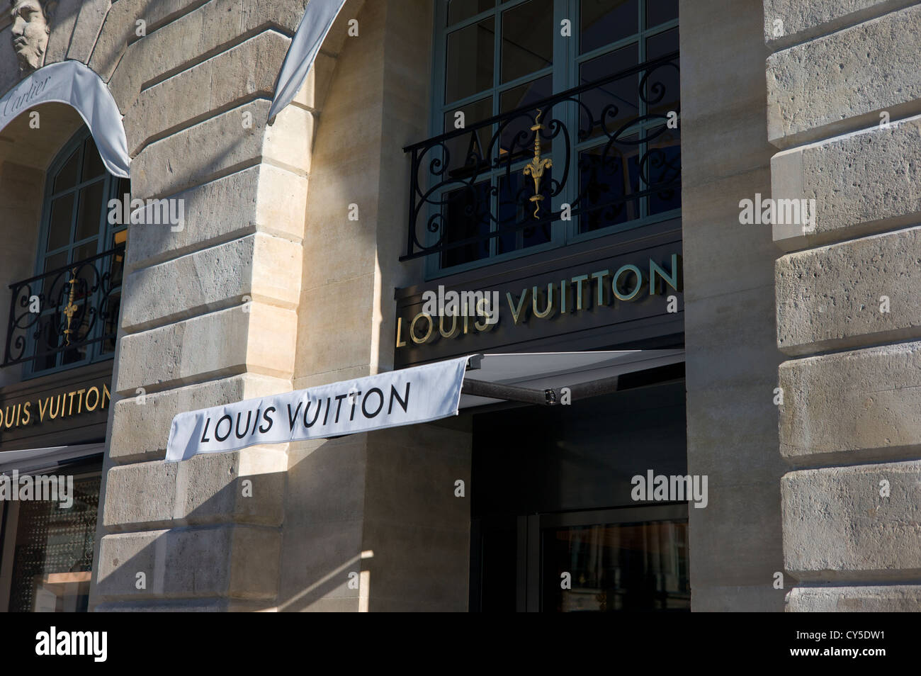 Louis Vuitton Shop front in Paris France Stock Photo - Alamy