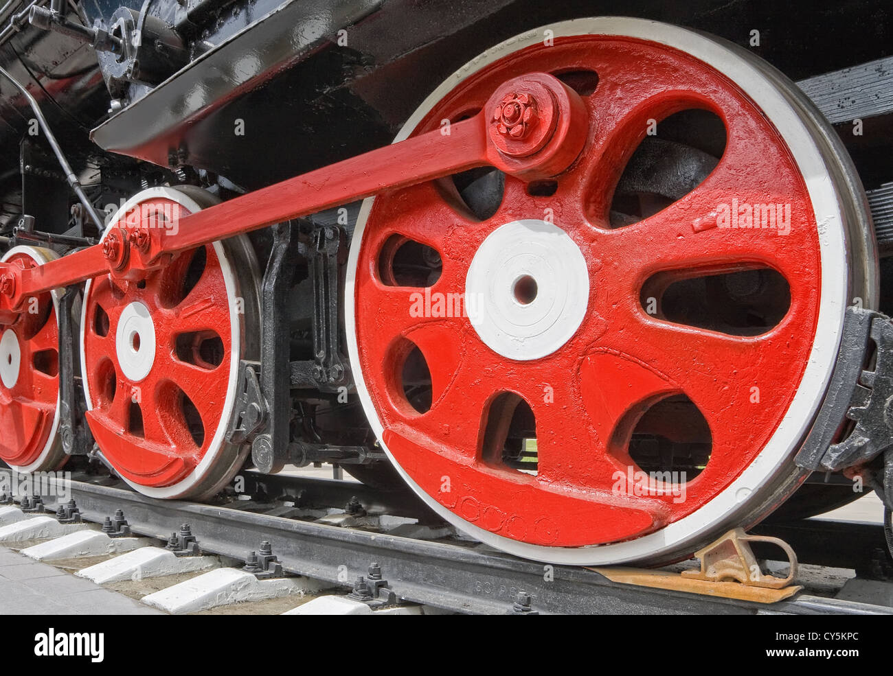 Wheels and connecting rod of old steam Stock Photo Alamy