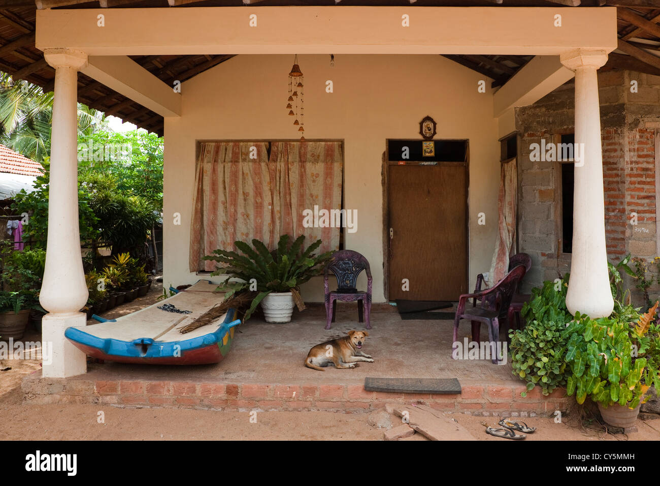 Sri lanka house construction hi-res stock photography and images - Alamy, image size:1300x956