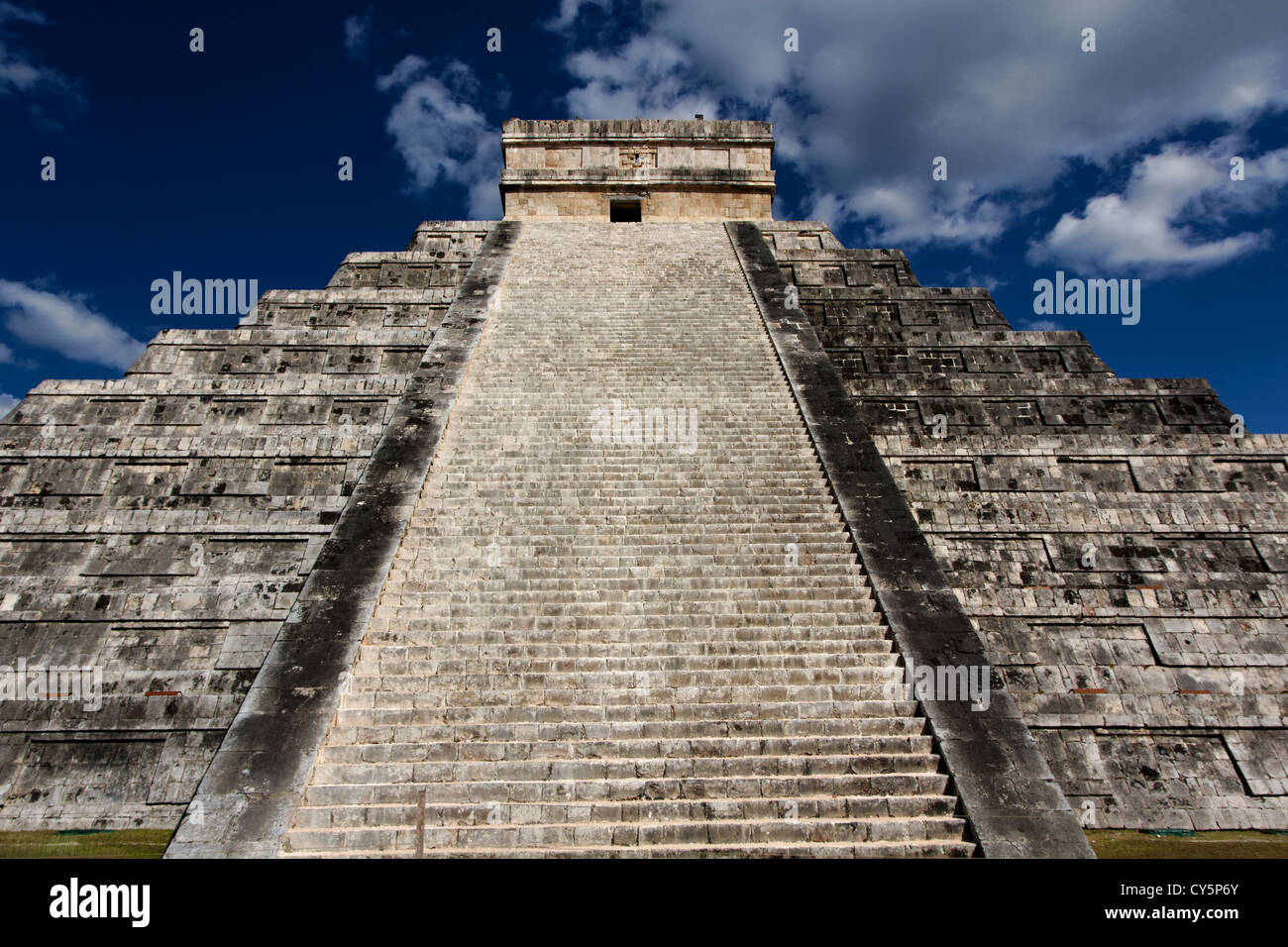 View up the stairs of a Mayan Pyramid to the god Kukulkan, the feathered serpent, at Chichen Itza, Yucatan, Mexico. Stock Photo