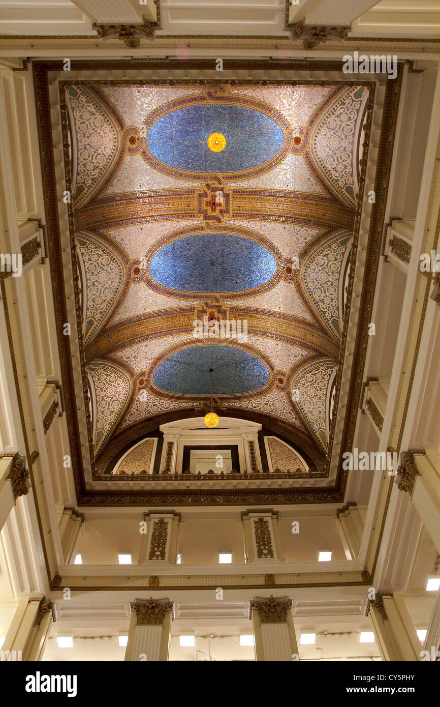 The Tiffany glass ceiling at Macy's (formerly Marshall Field & Company) Chicago, Illinois Stock Photo