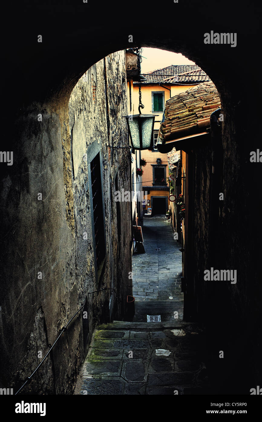 Run down house small town hi-res stock photography and images - Alamy