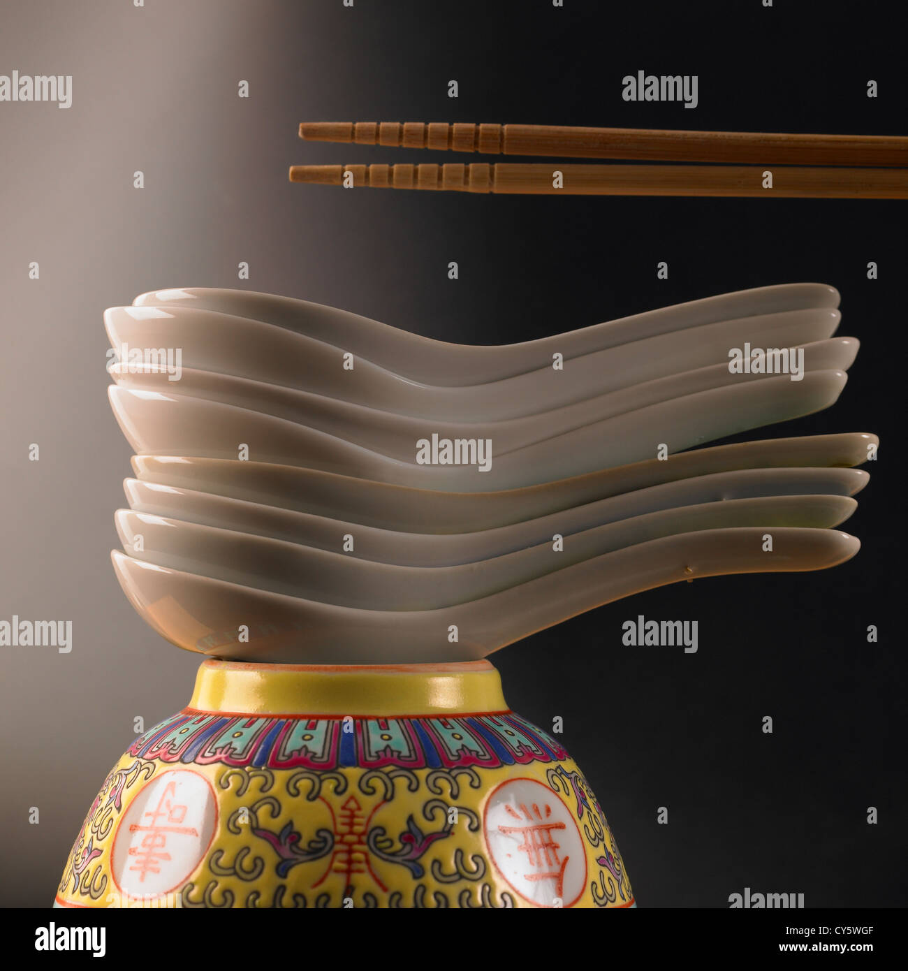 Pile of chinese soup spoons hires stock photography and images Alamy