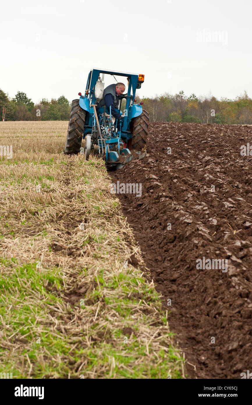 Blue ford tractor hires stock photography and images Alamy