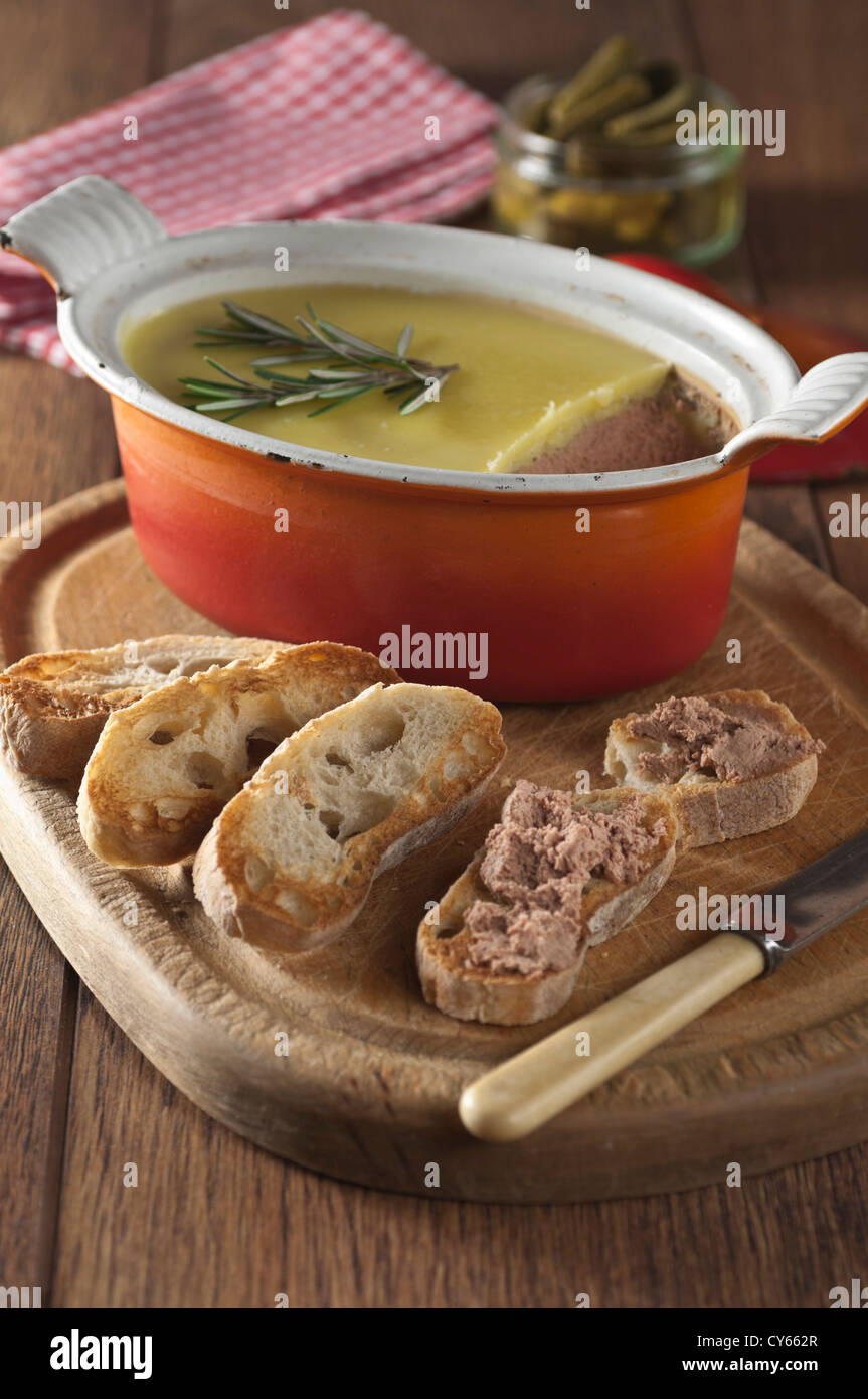 Chicken liver pate hires stock photography and images Alamy
