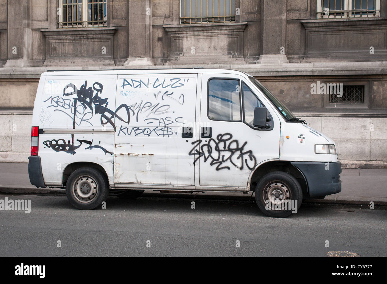 Graffiti van hi-res stock photography and images - Alamy