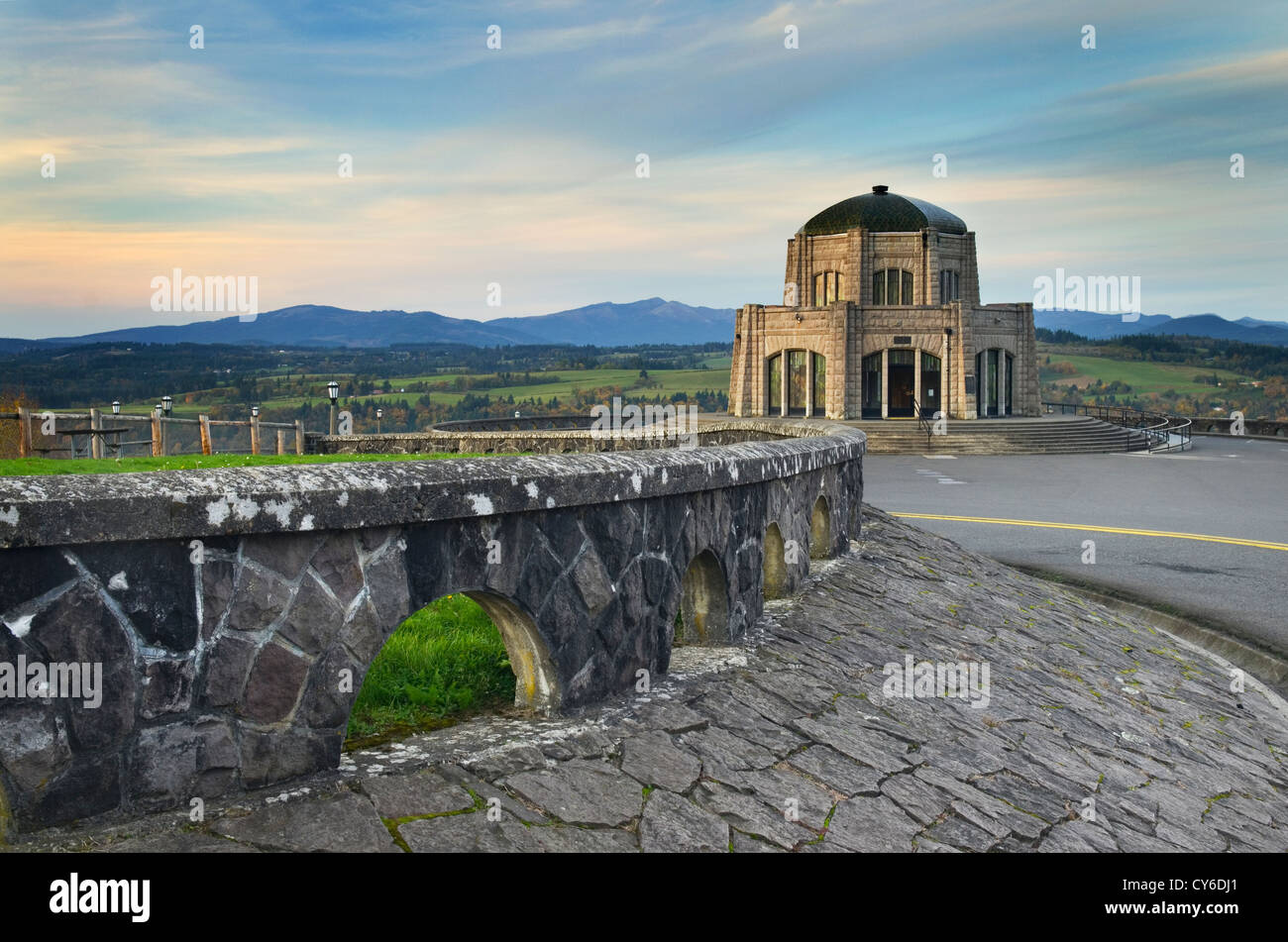Vista House at Crown Point, Columbia River Gorge National Scenic Area Oregon Stock Photo