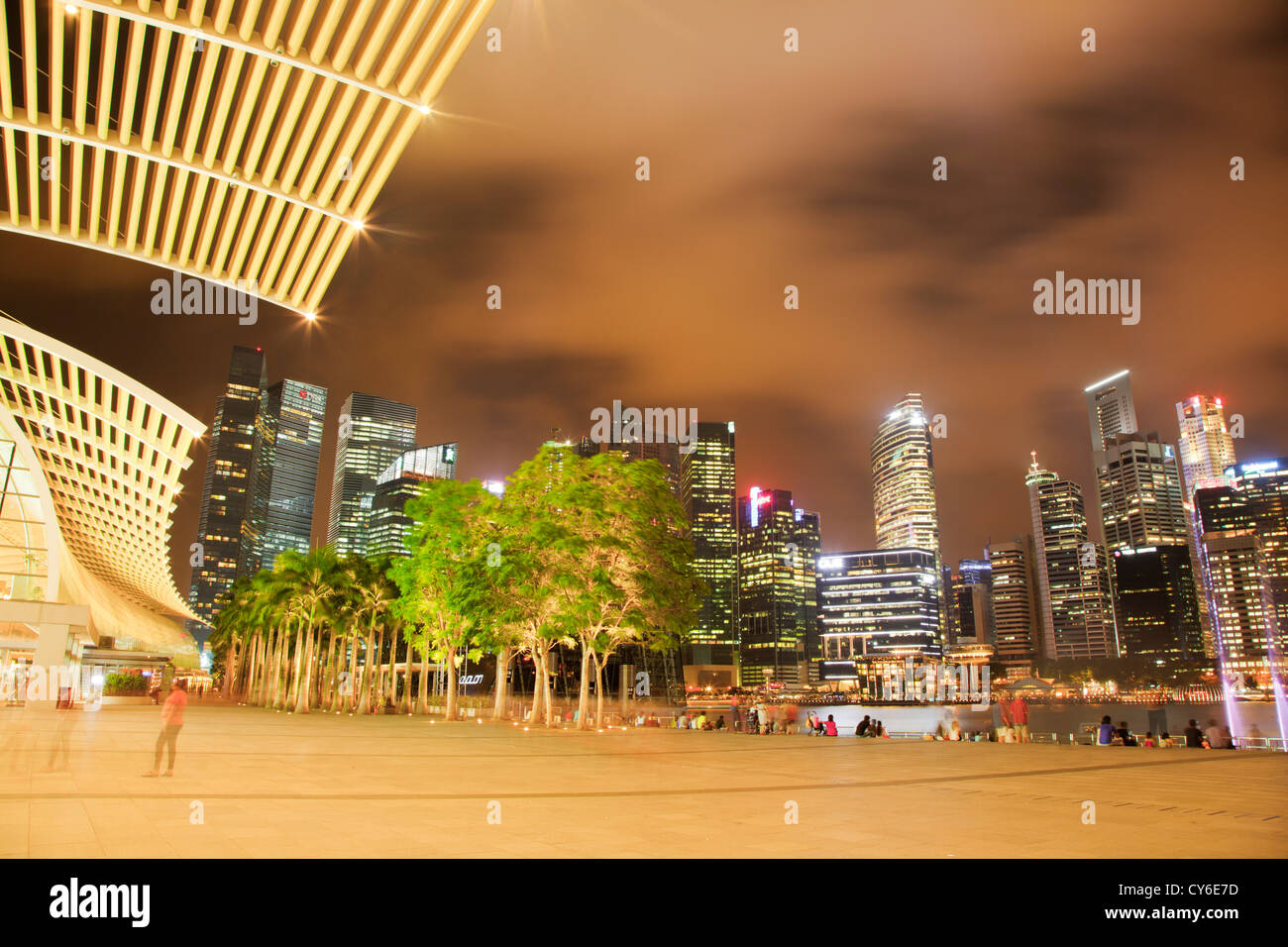 Singapore at night hi-res stock photography and images - Alamy