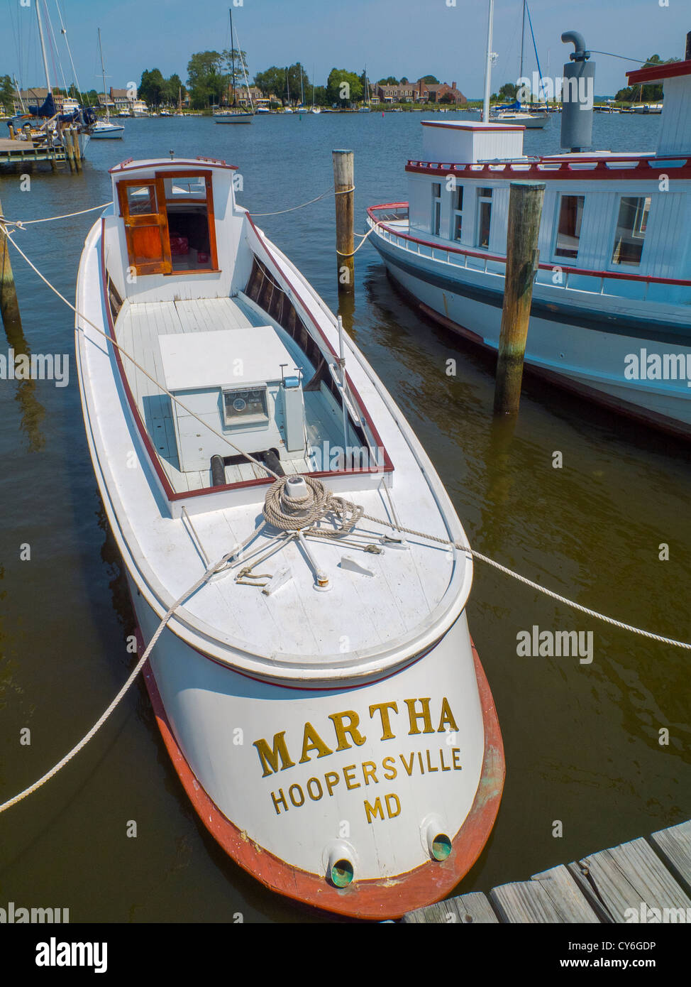 Oyster boat hi-res stock photography and images - Alamy