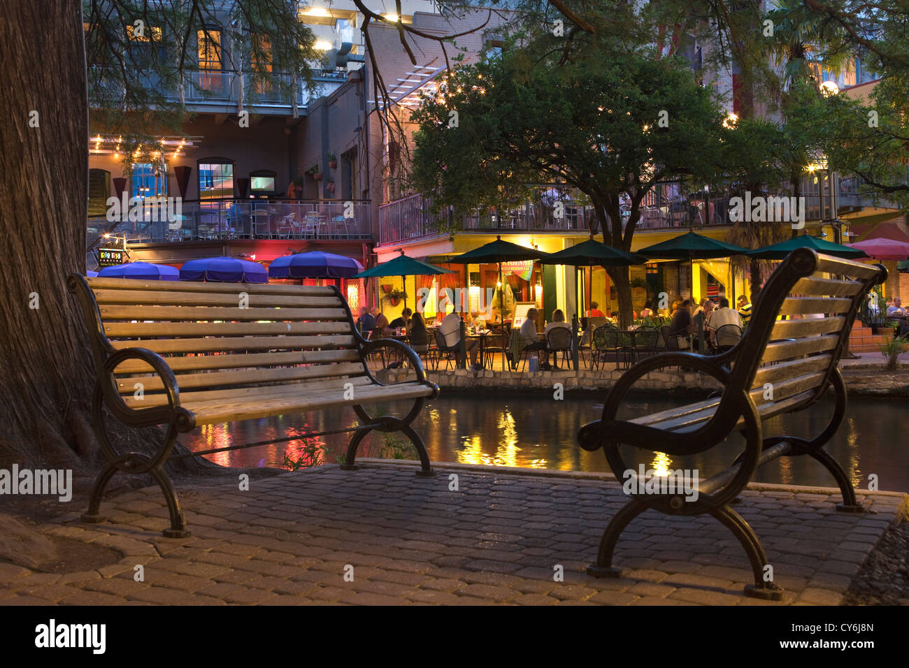 PARK BENCHES OUTDOOR CAFES RESTAURANTS RIVER WALK DOWNTOWN SAN ANTONIO