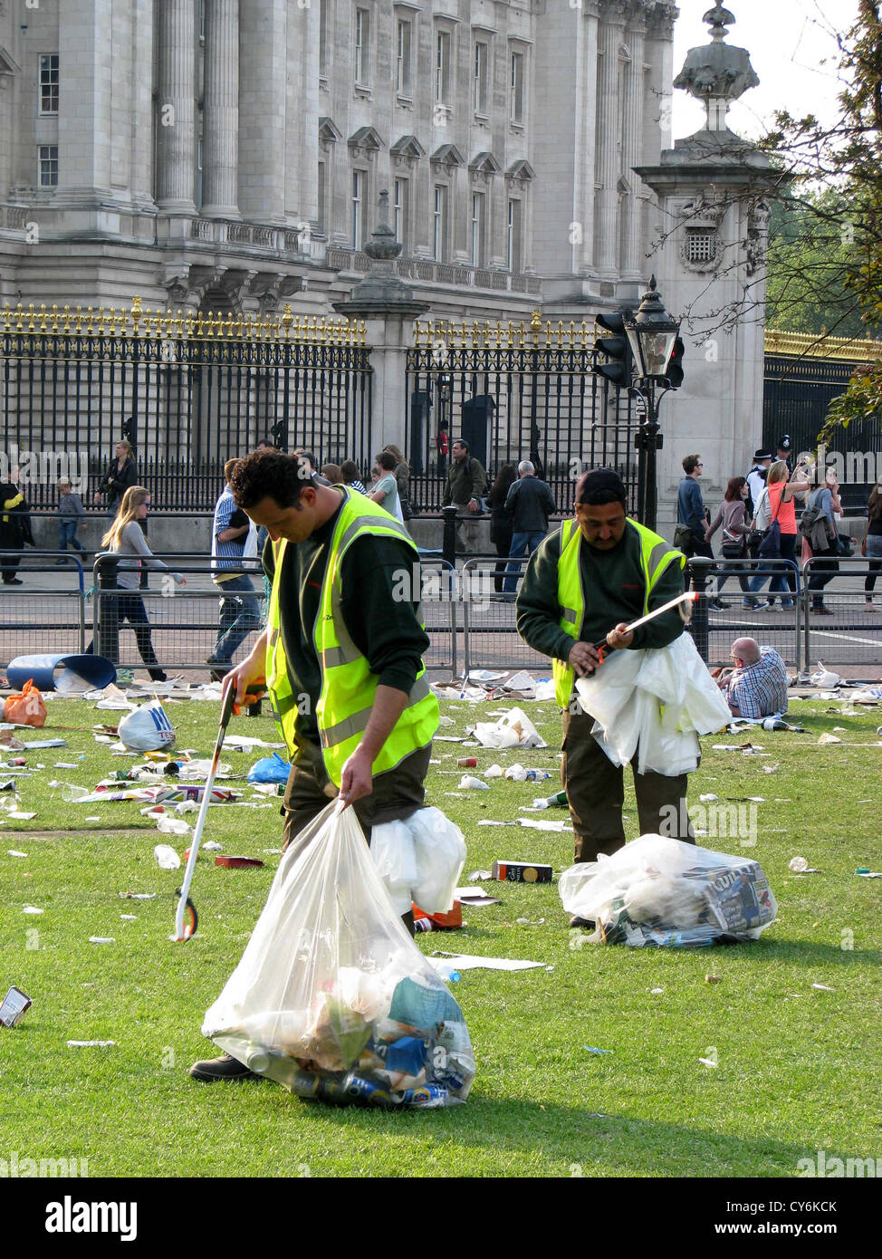 rubbish-collectors-picking-up-rubbish-and-litter-outside-buckingham