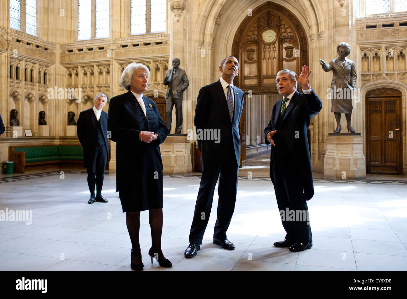 US President Barack Obama tours the House of Commons Members' Lobby at Parliament May 25, 2011 in London, England with Rt Hon Baroness Hayman, Speaker of the House of Lords and Rt Hon John Bercow, Speaker of the House of Commons. Stock Photo