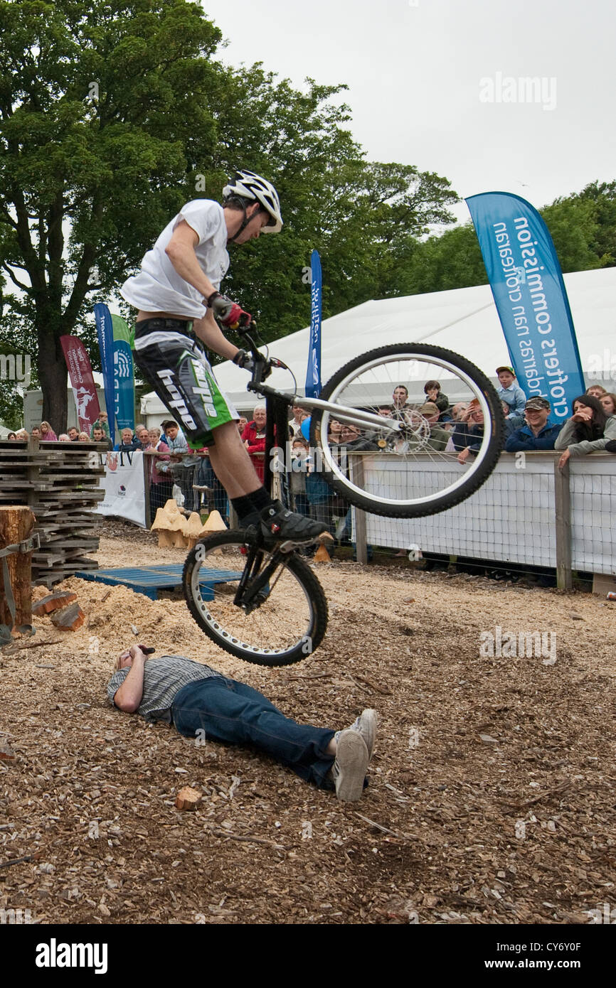 mountain bike stunt rider