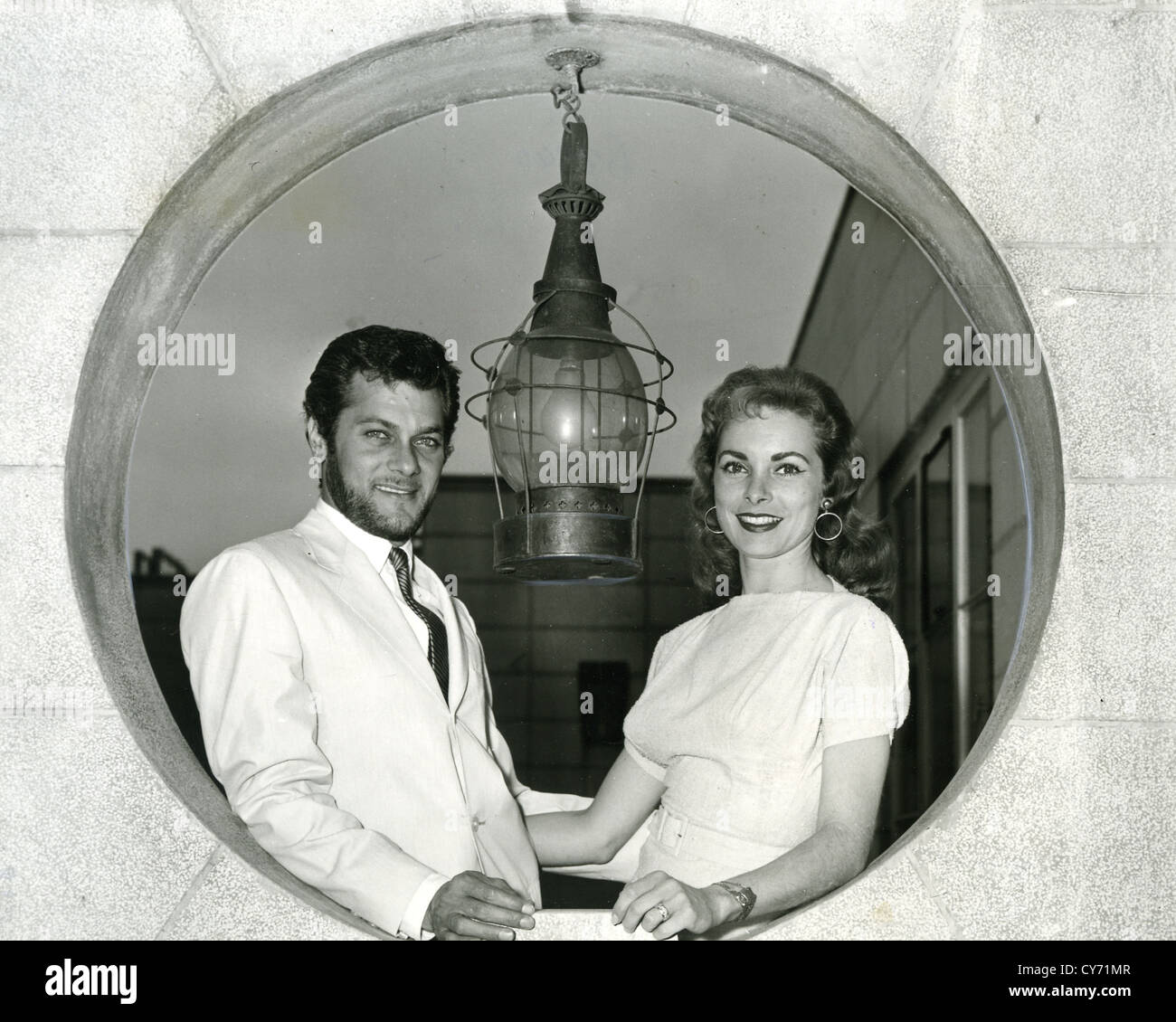 JANET LEIGH with third husband Tony Curtis about 1961 Stock Photo