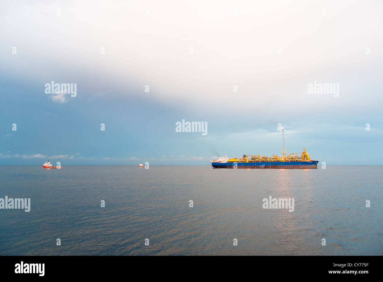 FPSO floating production storage offloading at sea in Equatorial Guinea Stock Photo