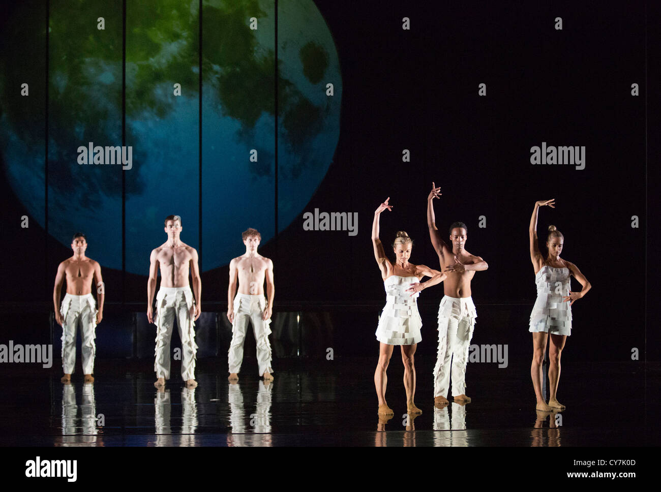 Rambert dance company perform hi-res stock photography and images - Alamy