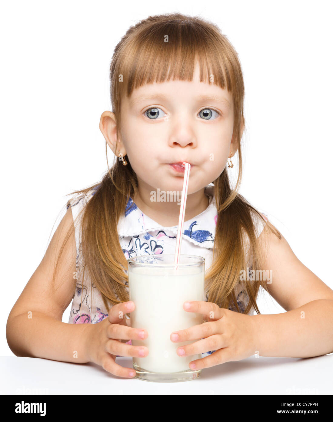 маленькая девочка пьет сперму фото 3