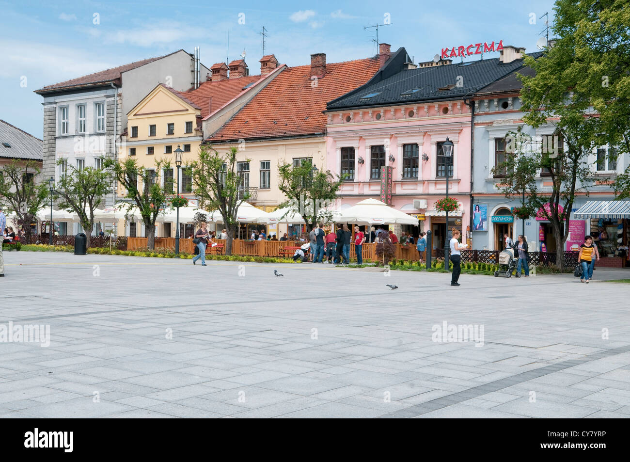 historic-tenements-in-john-paul-ii-square-wadowice-poland-stock-photo