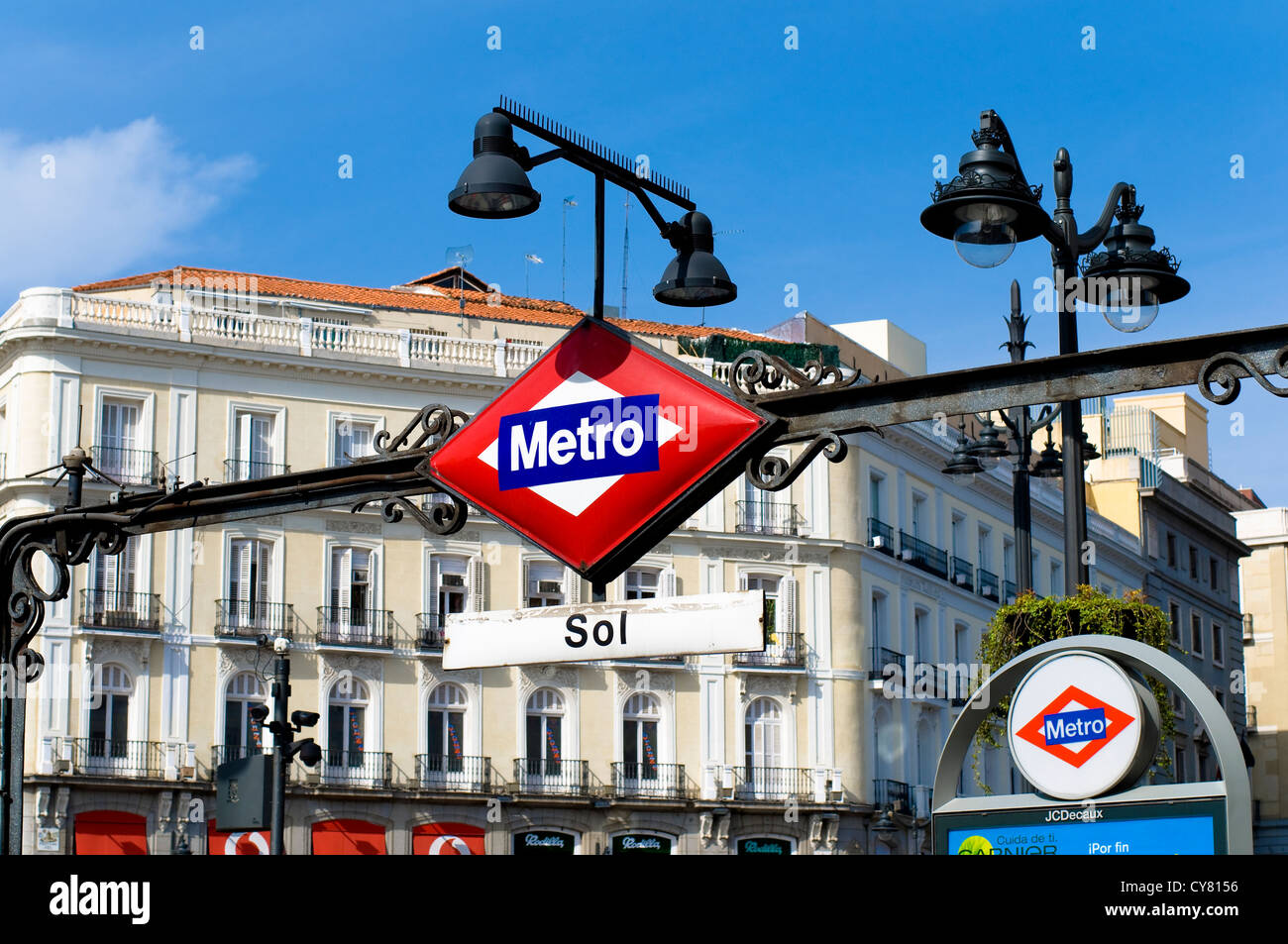 Metro station madrid spain hi-res stock photography and images - Alamy