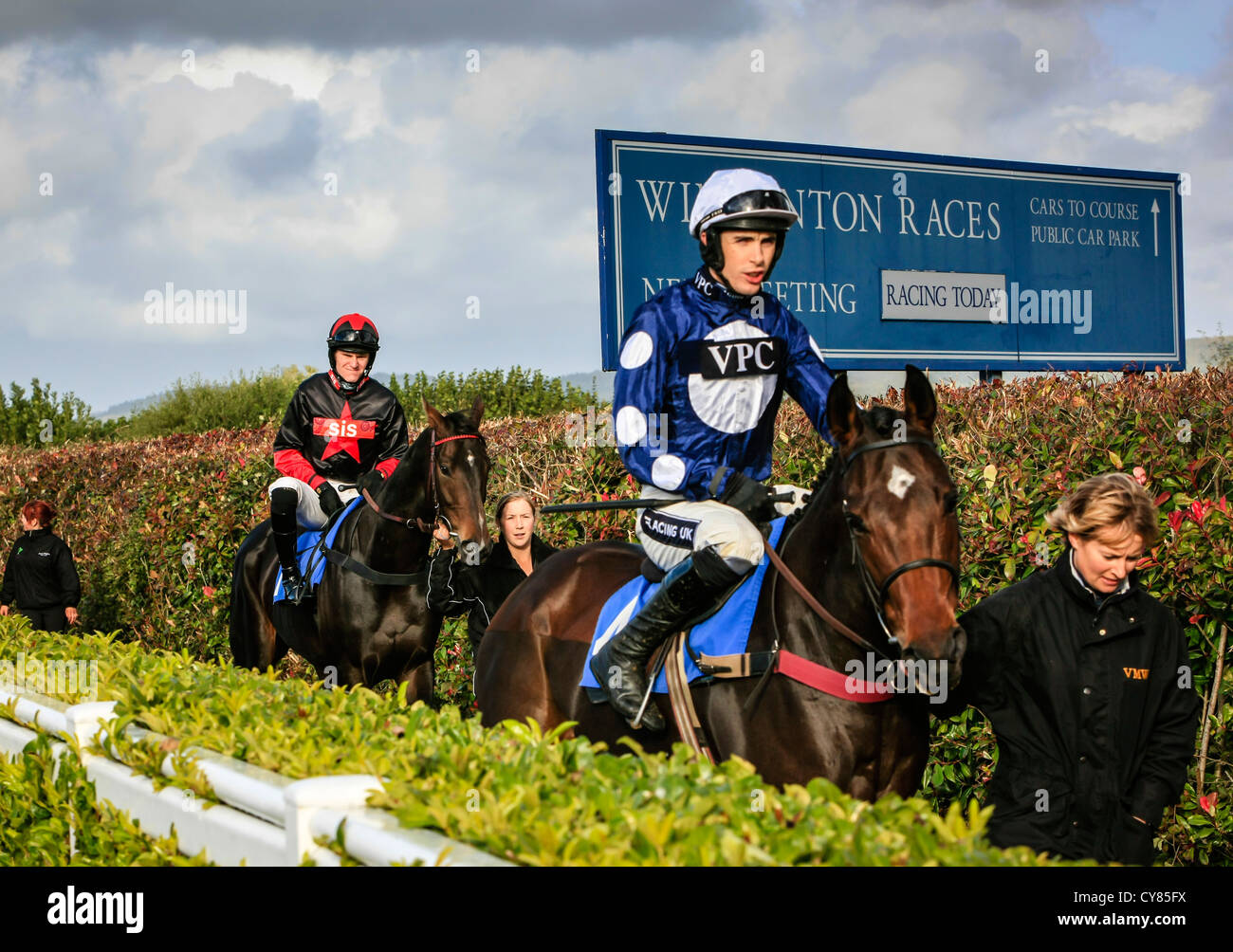Wincanton racecourse hires stock photography and images Alamy