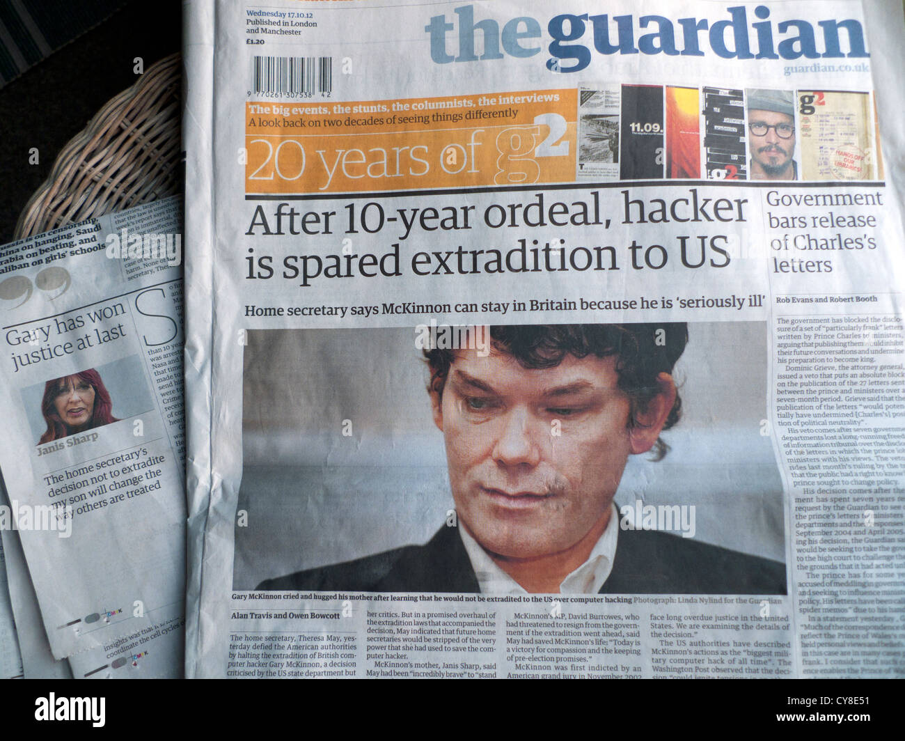 Computer Hacker Gary McKinnon allowed to remain in the UK on the front page of the Guardian newspaper 17 October 2012 Stock Photo
