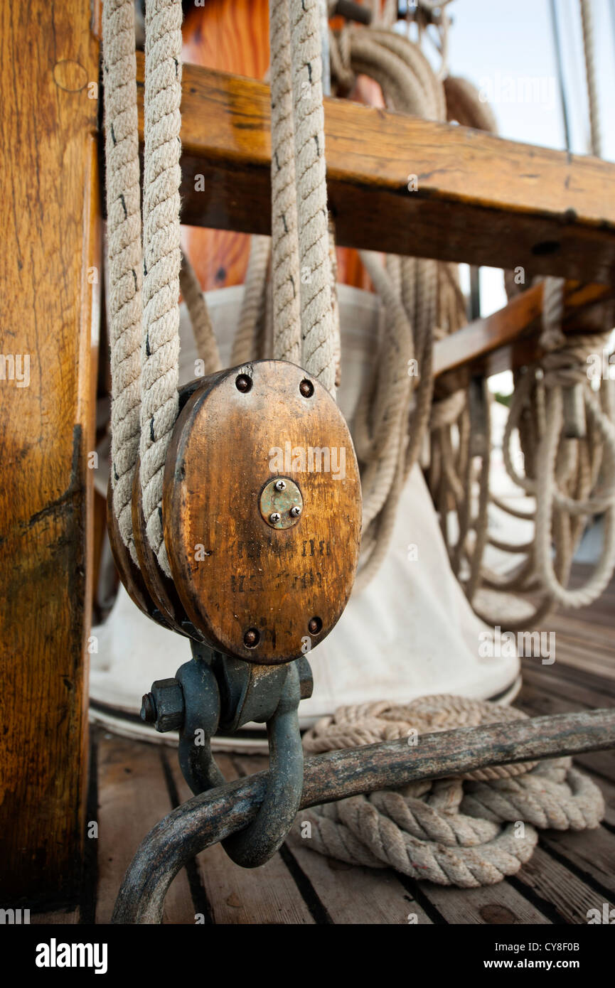 Block and tackle aboard the tall ship "Zodiac" sailing through the San