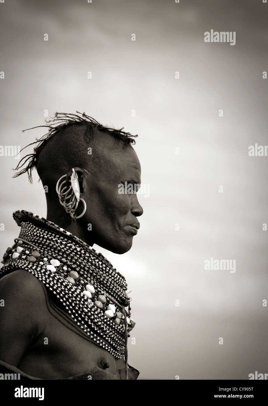 Tribu afrique hi-res stock photography and images - Alamy