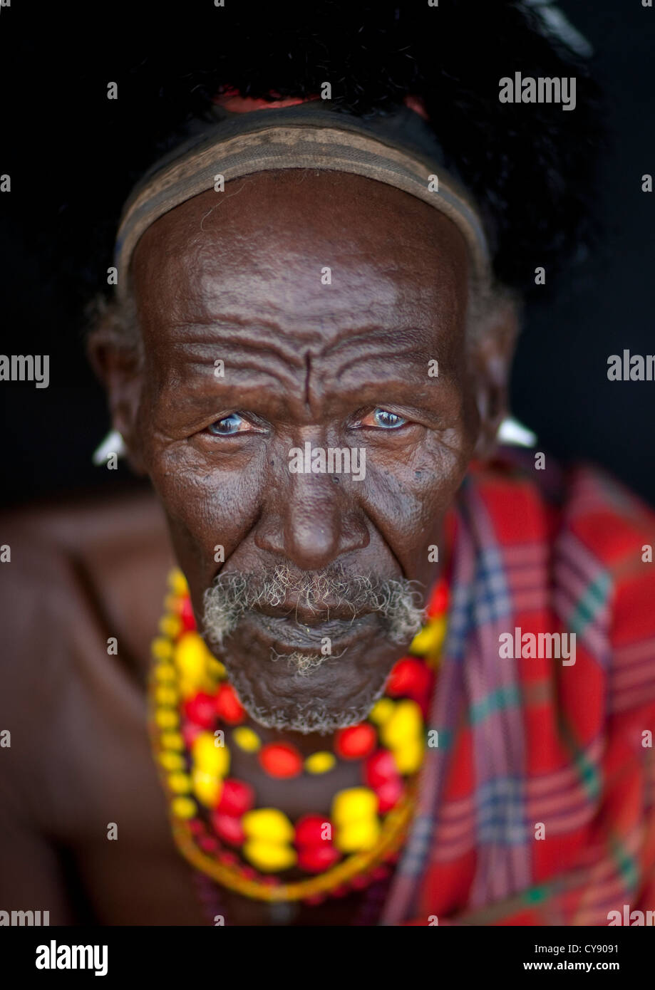Tribu afrique hi-res stock photography and images - Alamy