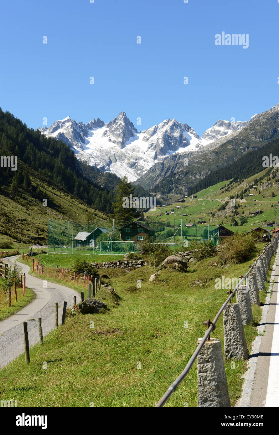 The Susten Pass (2264 m) connects the Swiss Cantons Bern with Uri and has a lot of interesting views