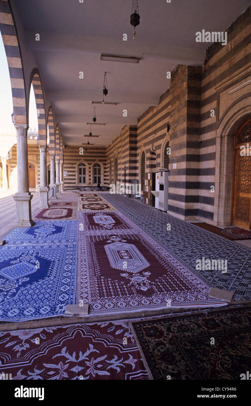 khalid ibn al walid mosque, homs, syria, middle east Stock Photo Alamy