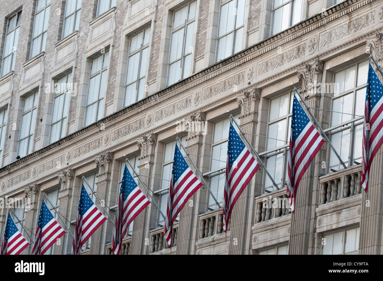 Saks fifth avenue new york exterior hi-res stock photography and images -  Alamy