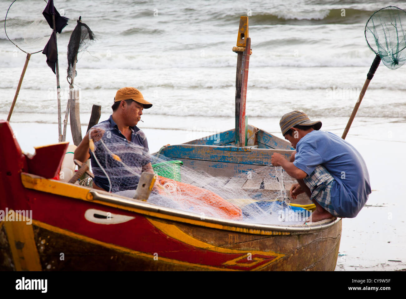 Fishermen in Vietnam Stock Photo - Alamy