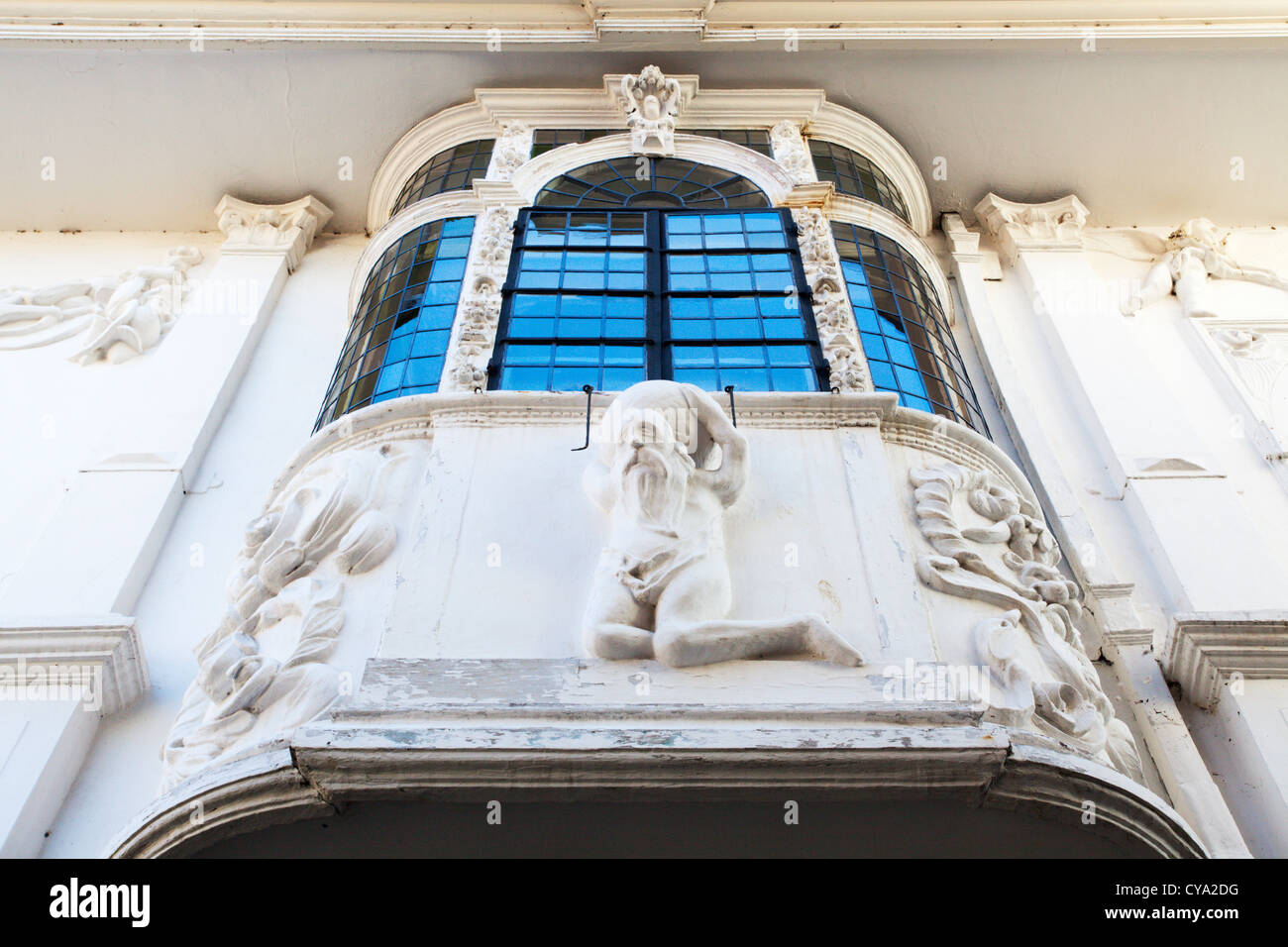 Atlas carrying world hi-res stock photography and images - Alamy