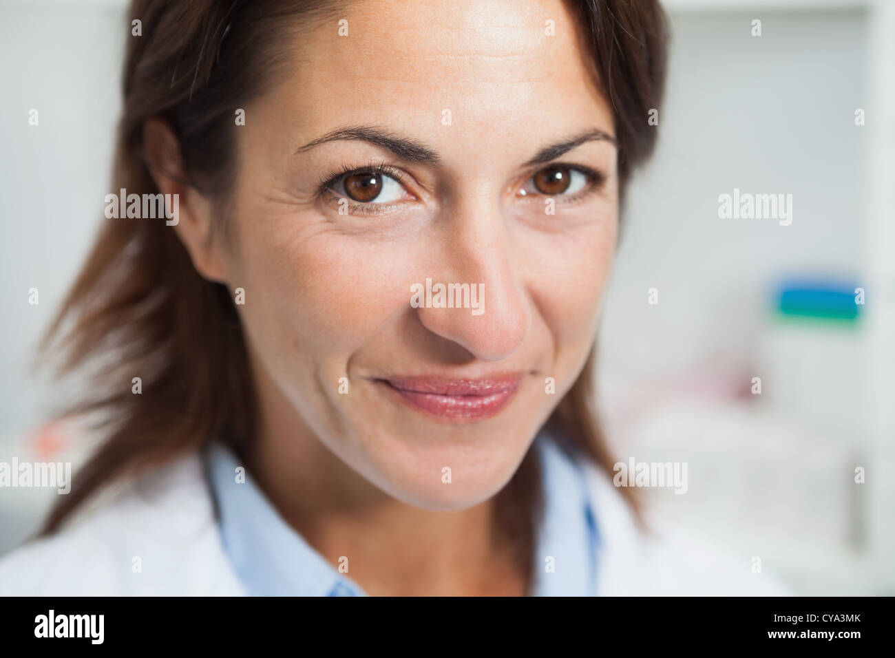 Female smiling doctor hi-res stock photography and images - Alamy