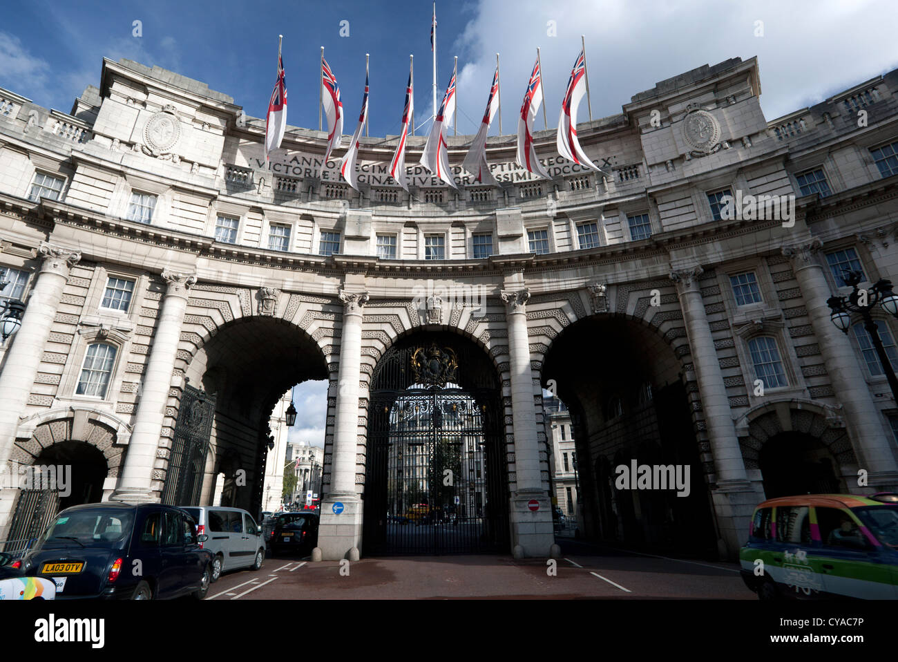 Admiralty Arch in Central London to be converted into luxury hotel ...