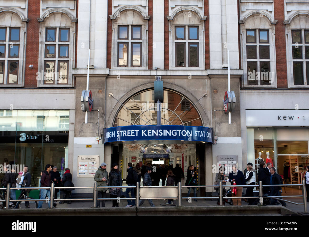 Kensington Street Sign High Resolution Stock Photography and Images Alamy