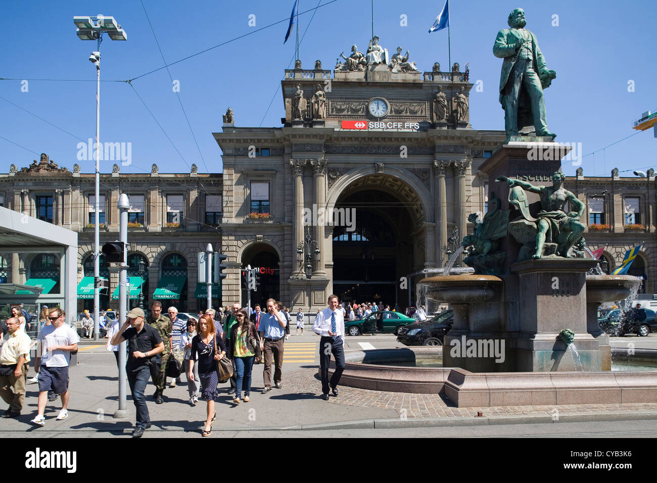 europe, switzerland, zurich, railway station and monument to alfred escher founder of the credit suisse bank Stock Photo
