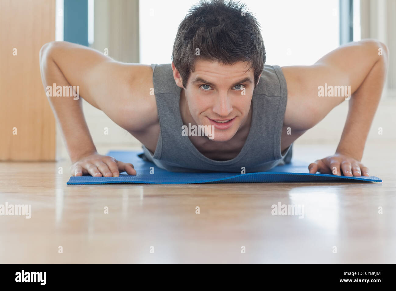 Man doing push ups Stock Photo Alamy