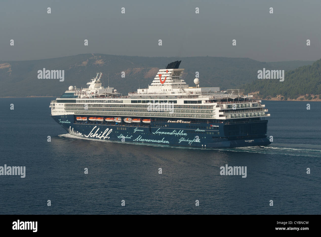Cruise Liner Mein Schiff 2 Cruising The Dardanelles Stock