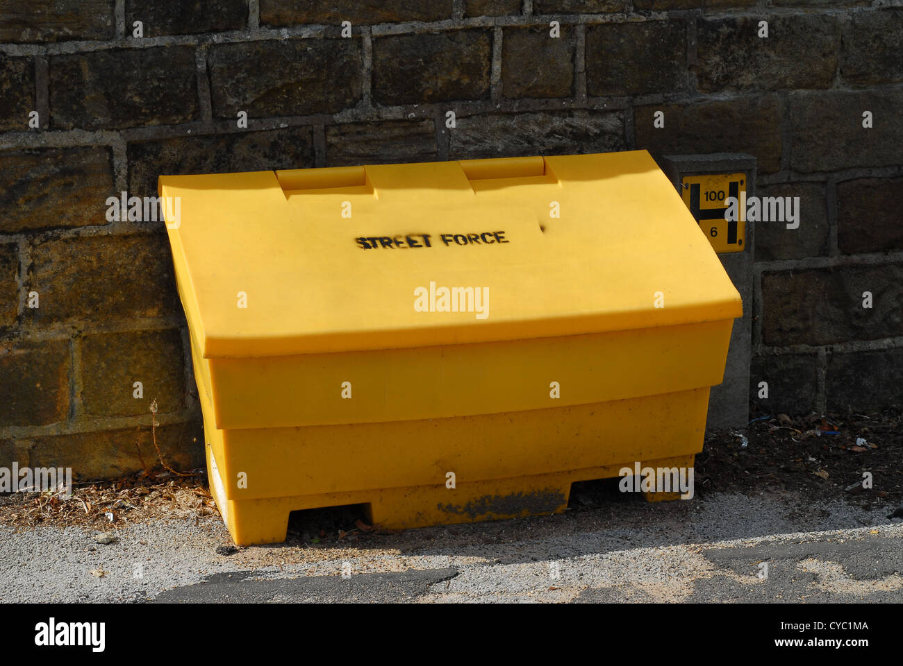 Street Force grit bin in Sheffield, England, UK Stock Photo Alamy