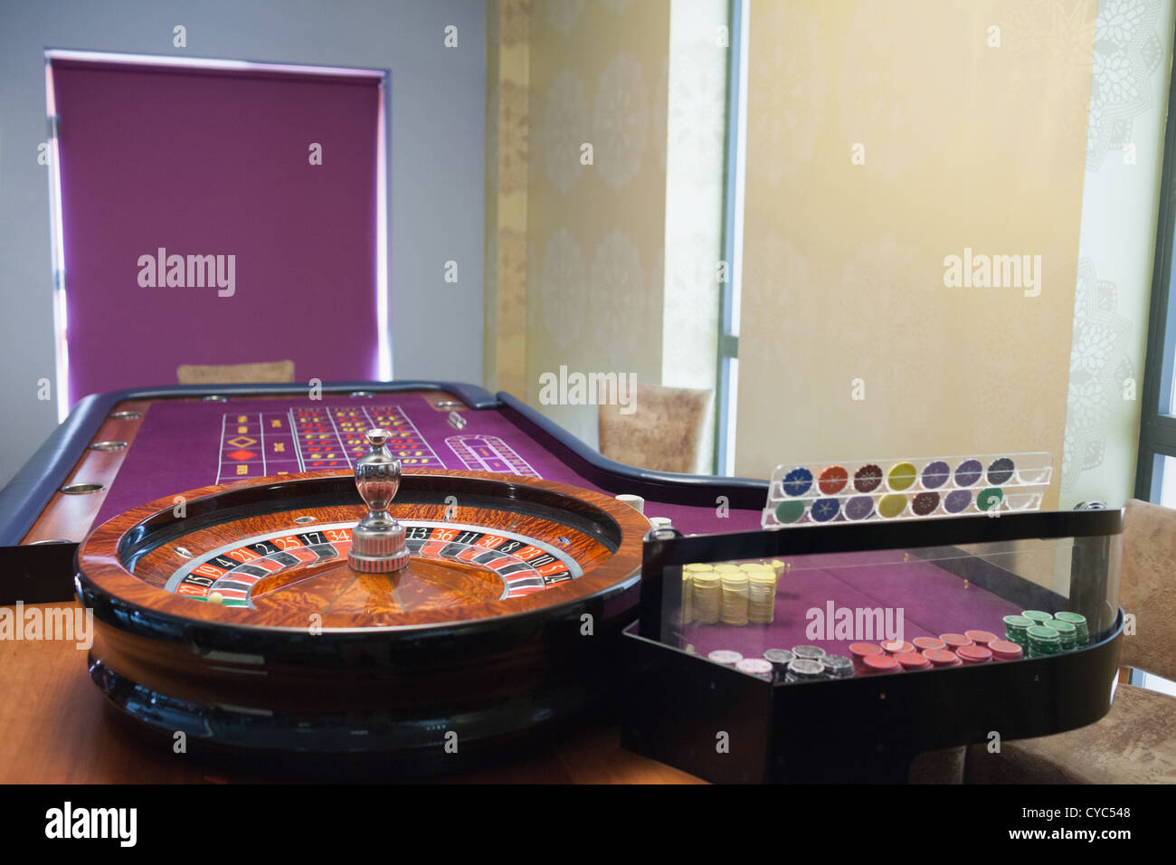 Empty roulette table hires stock photography and images Alamy