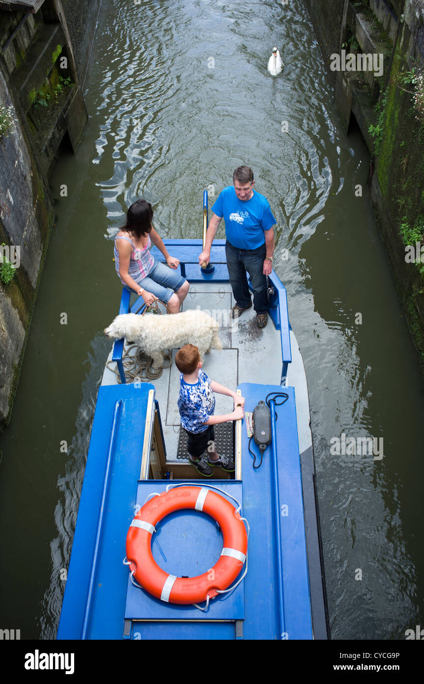 Canal Boat Bath Stock Photo Alamy